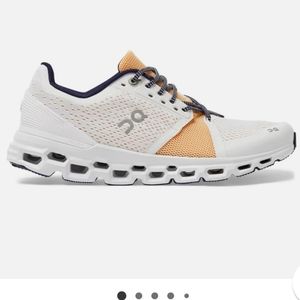 On Cloudstratus Shoes Womens 8 White Almond 29.99771 CloudTec Running Gym Swiss